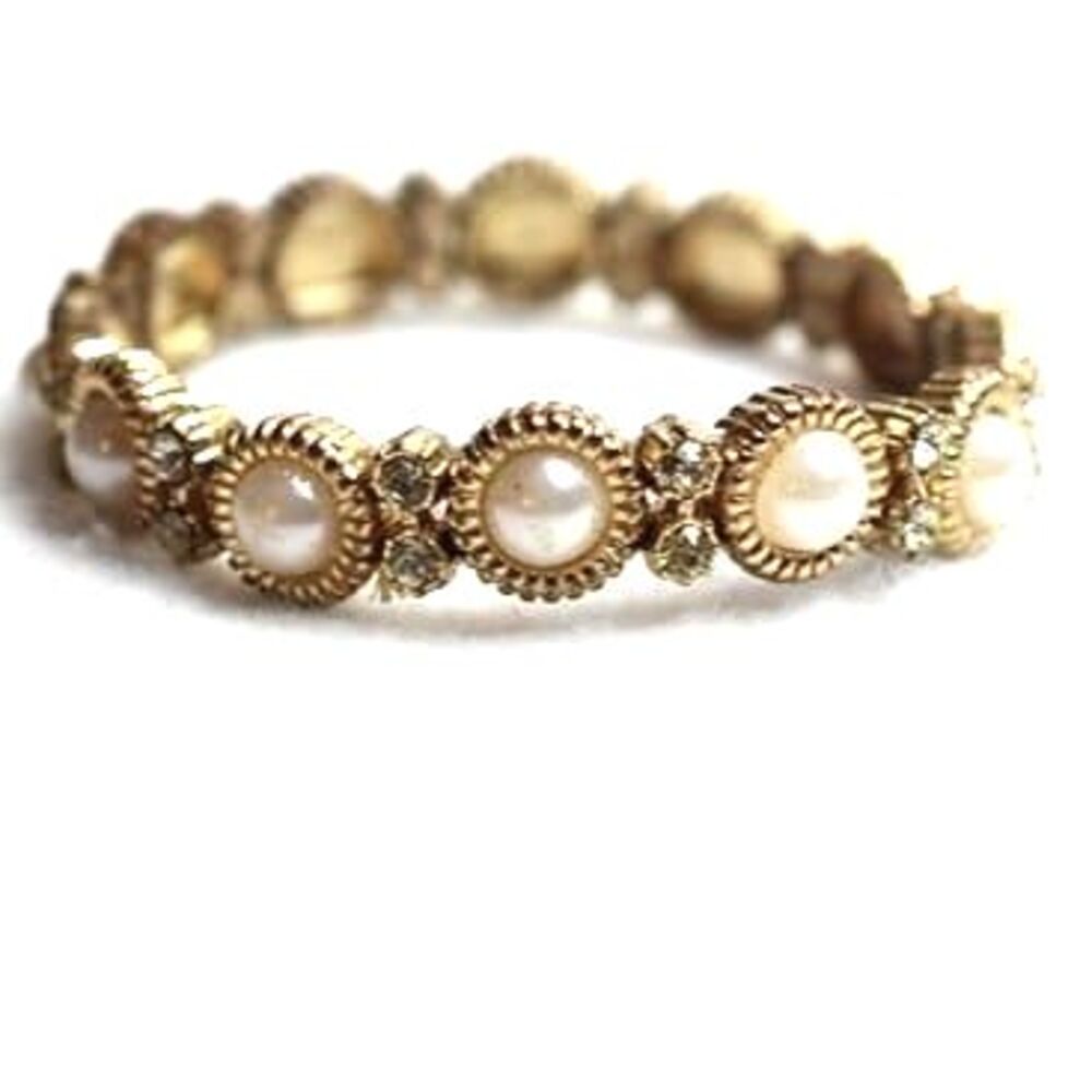 VTG Sophisticated Stunning Gold Tone Faux Pearl Rhinestone 6" Stretch Bracelet